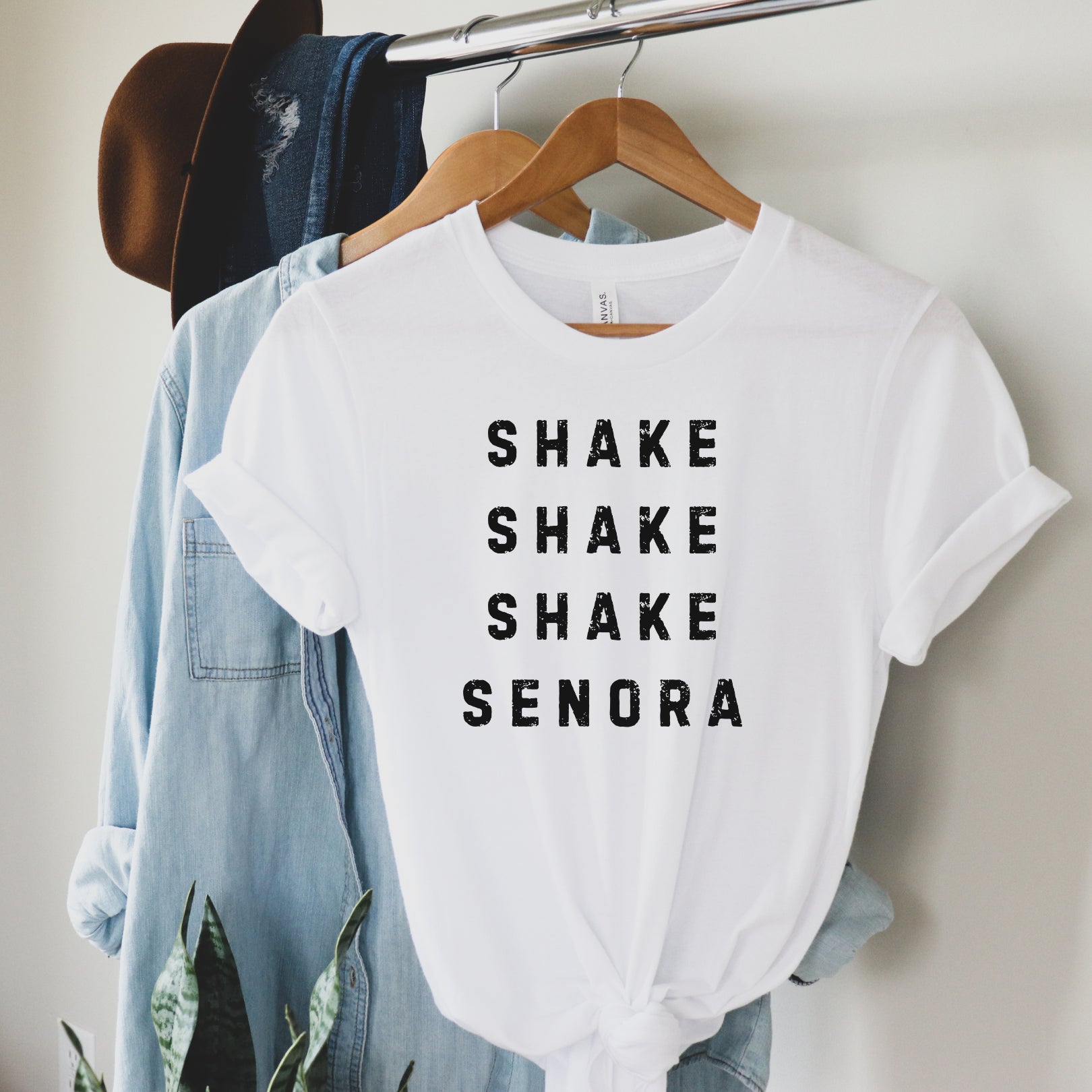 Shake Shake Shake Senora T-Shirt